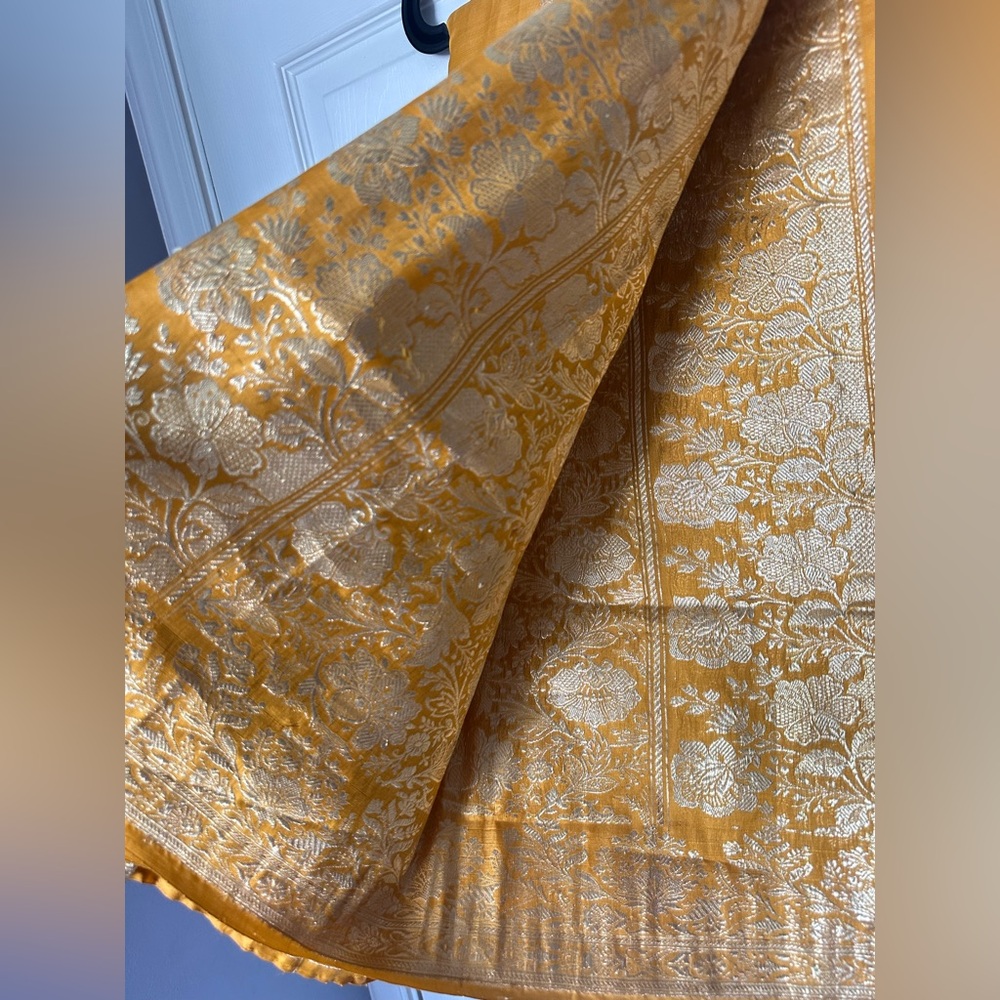 Mustard yellow saree blouse set - Picture 7 of 11